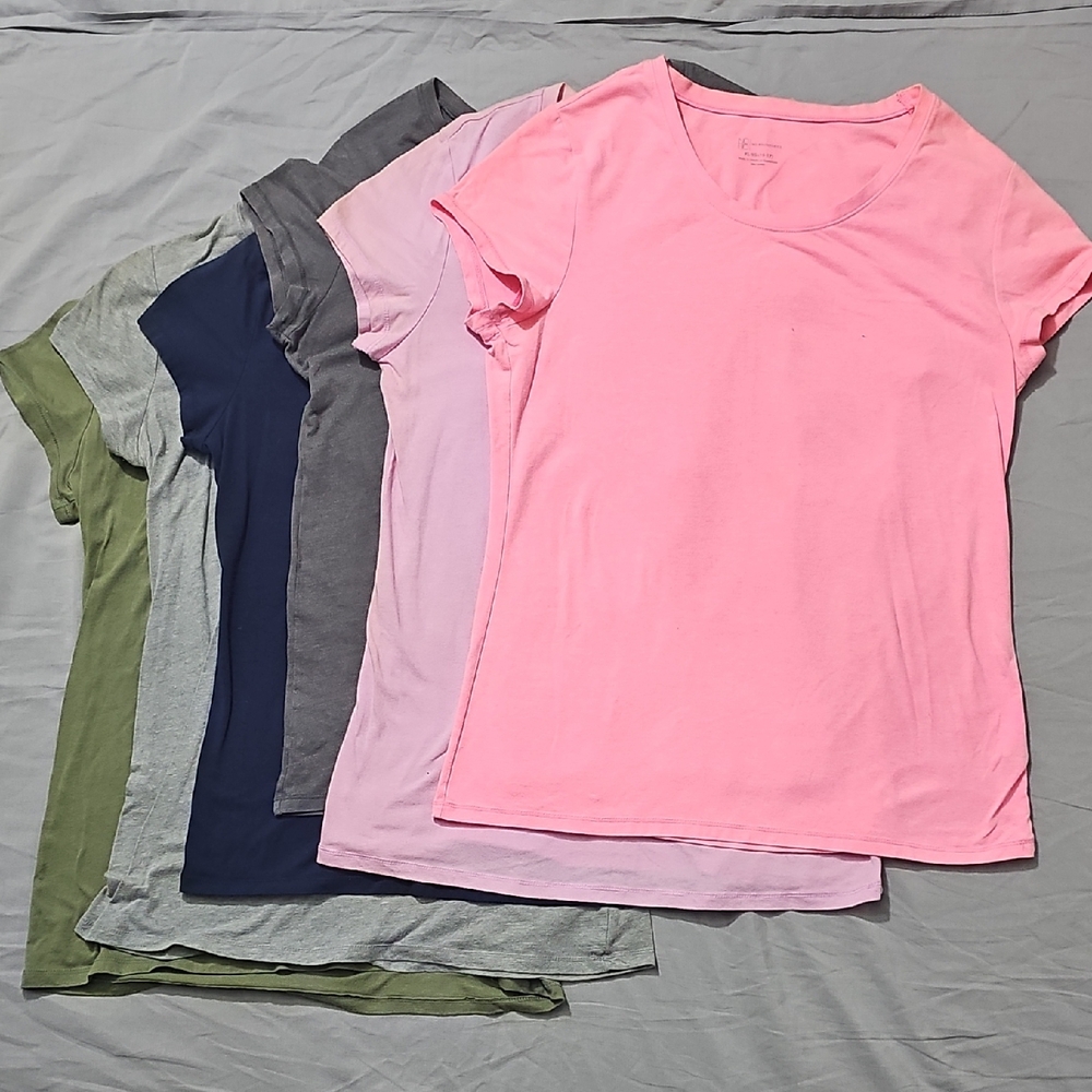 Women's Assorted Color T-Shirts Lot Of 7 NoBo Sz XL